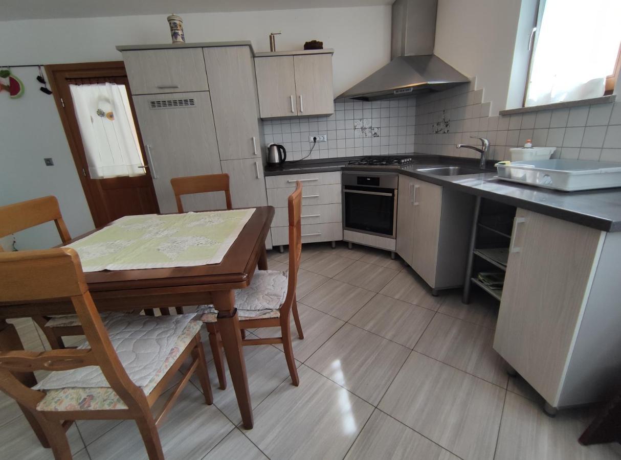 Apartments Leni Postojna Εξωτερικό φωτογραφία